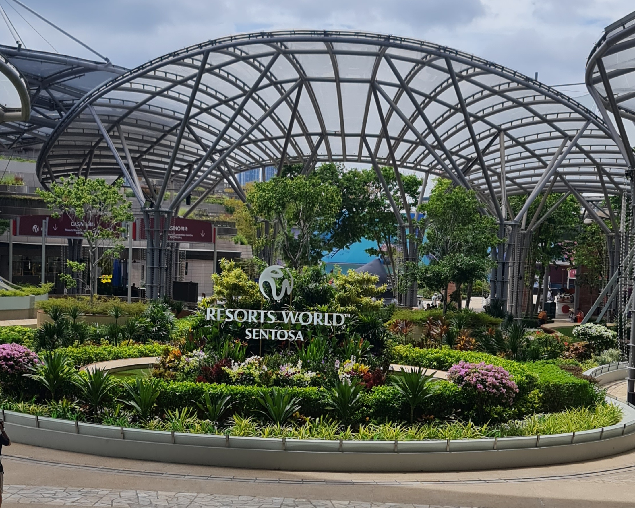 Resorts World Sentosa garden and canopy